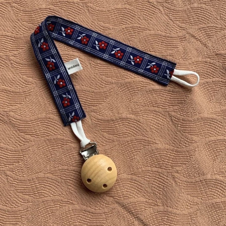 @Home MIKANU Mobiles & Wall Hangings | Mikanu Linen Pacifier Clip | Navy