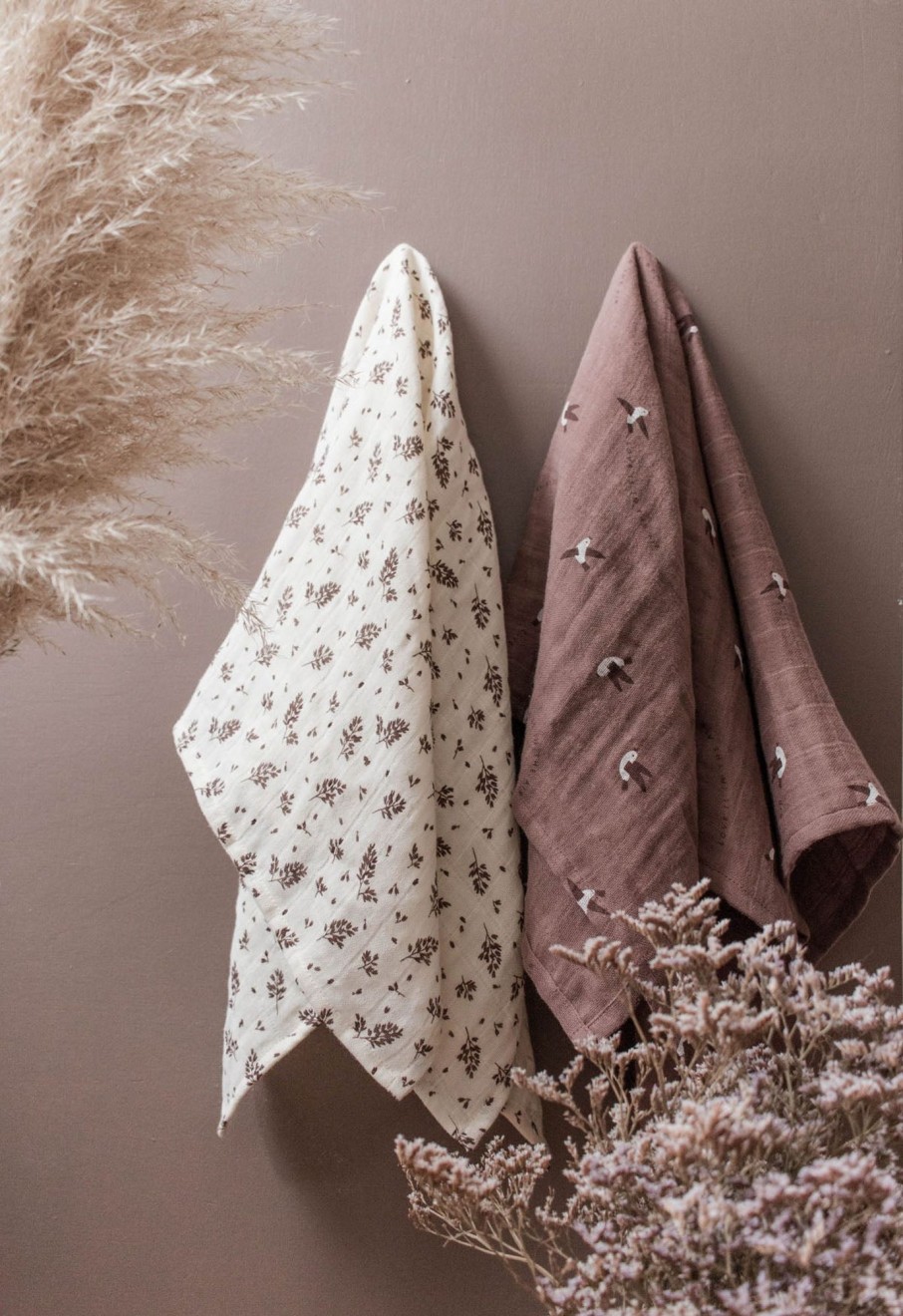 Baby Main Sauvage Blankets & Swaddles | Meadow Print Muslin Swaddle Blanket By Main Sauvage