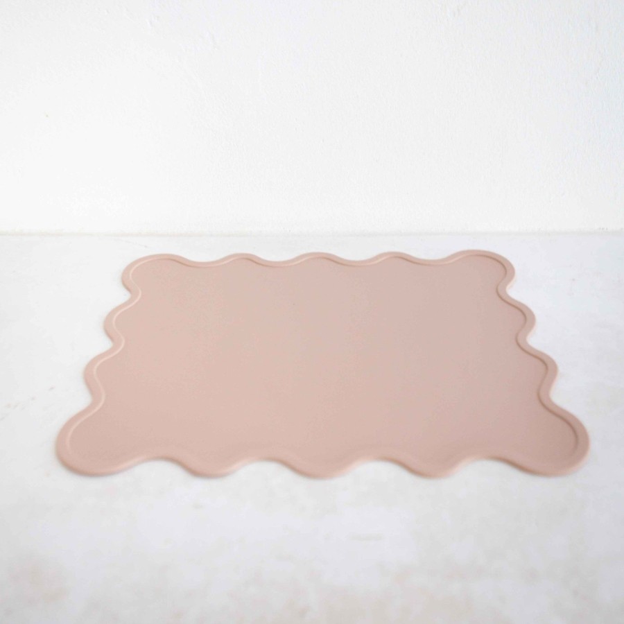 @Home Rommer Plates, Bowls & Cups | Wiggly Placemat | Nude