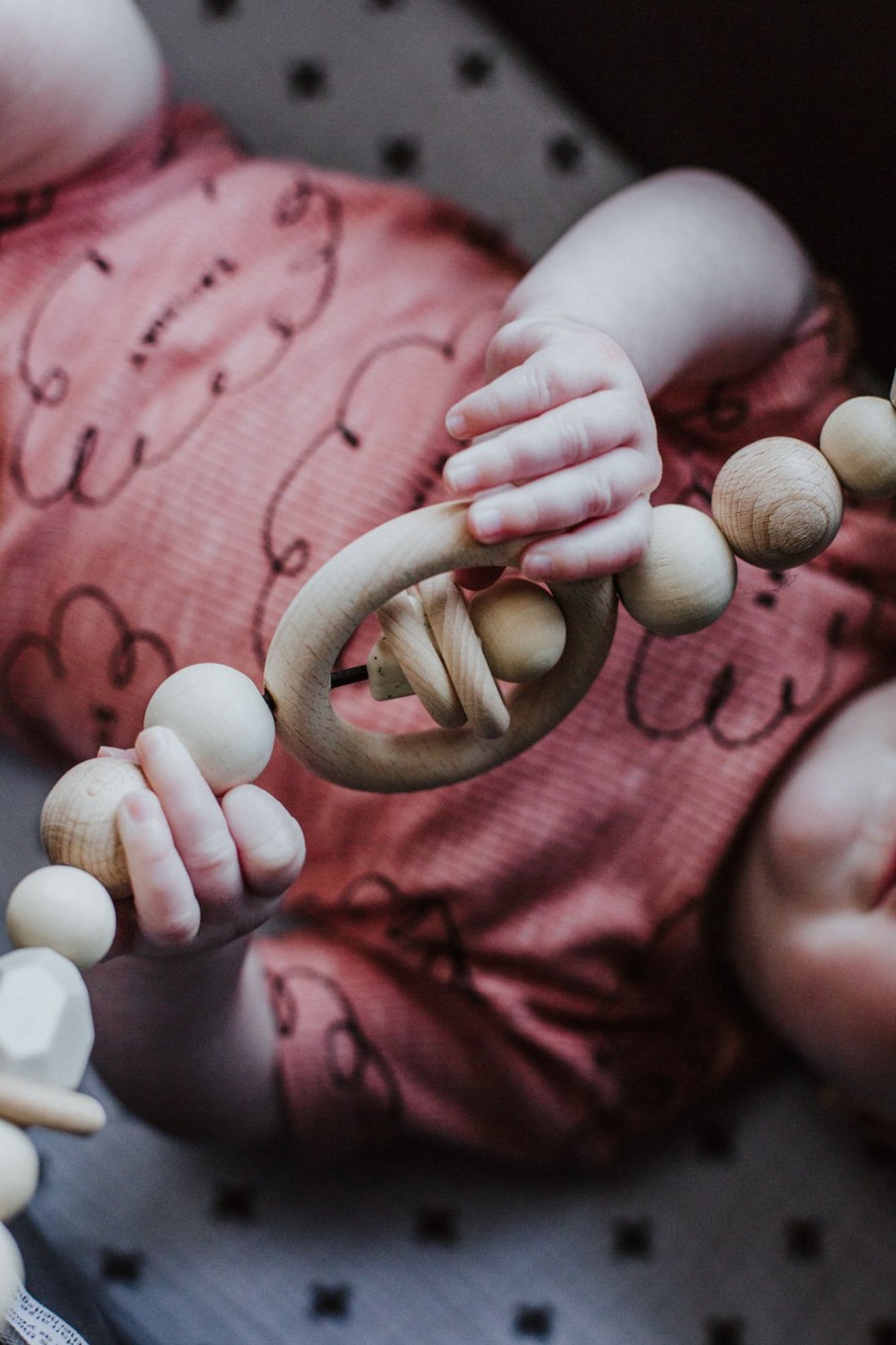 Baby Play at Slaep Rattles & Pram Toys | Nature Beechwood Pram Chains