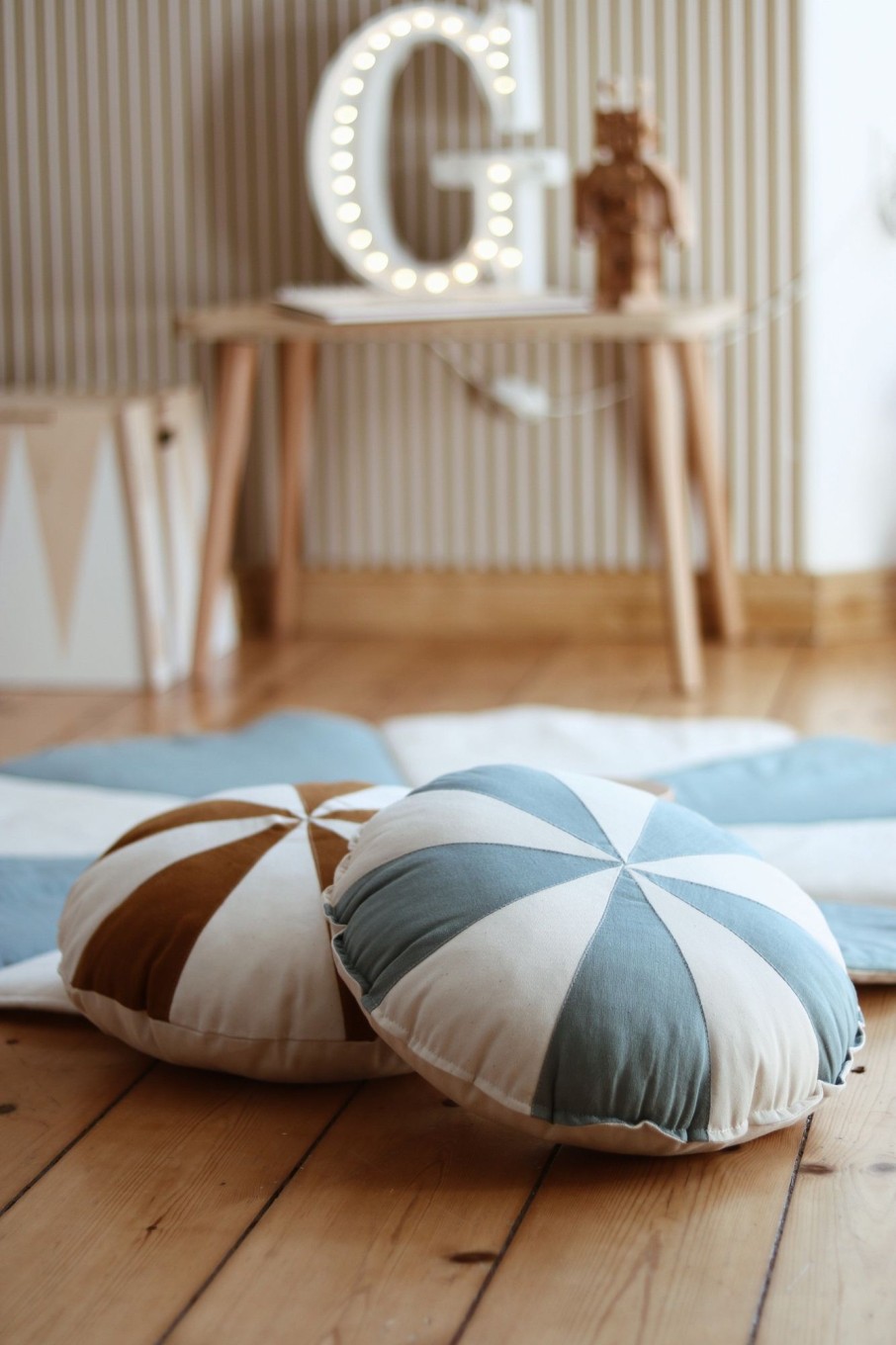 @Home Moi Mili Cushions & Rugs | Patchwork Cushion | Blue Candy